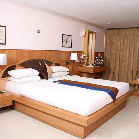 La Promenade Hotel Kovalam Bagian luar foto