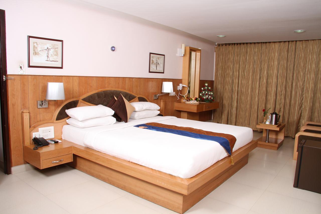 La Promenade Hotel Kovalam Bagian luar foto